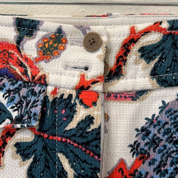 Kickout crop pant in paisley floral - Picture 3 of 6